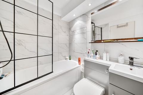 2 bedroom apartment for sale, Slippers Place, London