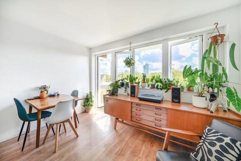 2 bedroom apartment for sale, Slippers Place, London