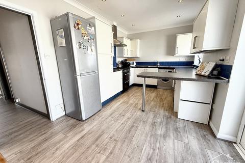 2 bedroom bungalow for sale, Columbia Road, Bournemouth, BH10 4