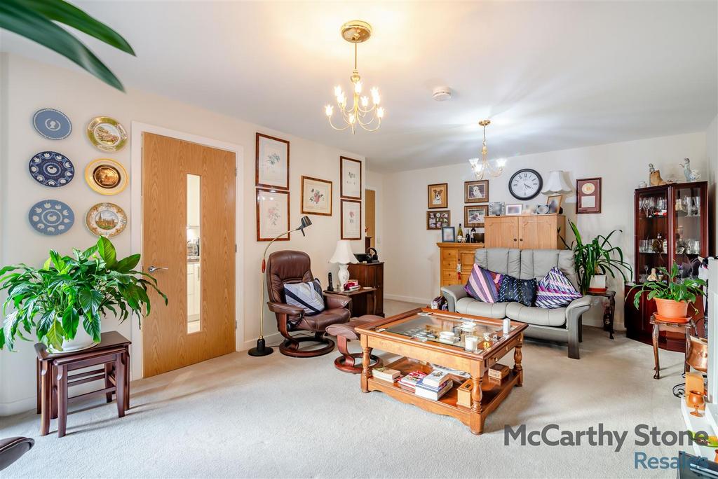 8662757-interior12.jpg