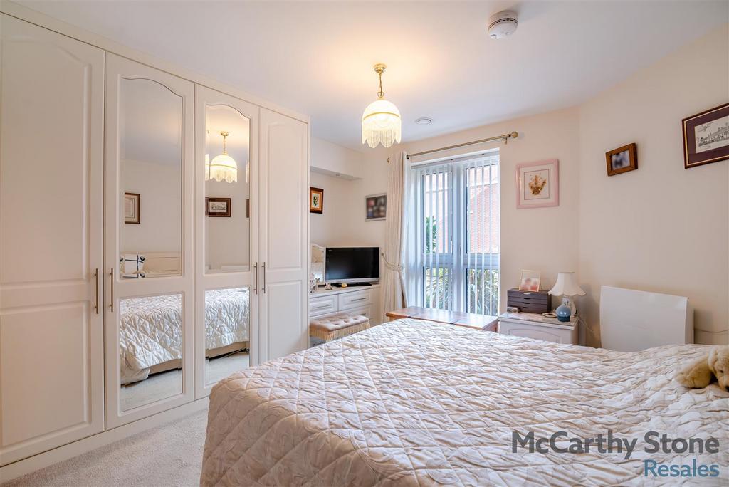 8662757-interior06.jpg
