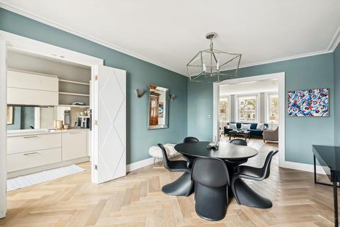 3 bedroom flat to rent, Cornwall Gardens, South Kensington, London, SW7