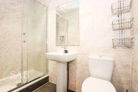 3 bedroom end of terrace house to rent, Edward Road, Northolt, UB5