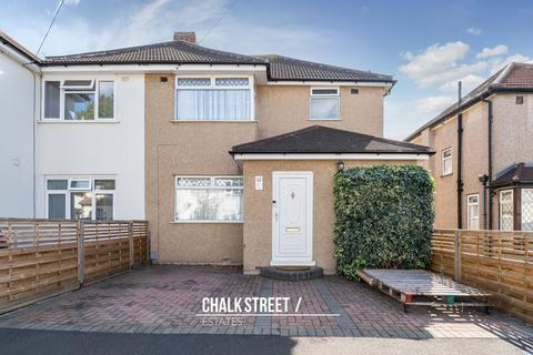 4 bedroom semi-detached house for sale, Laburnum Walk, Hornchurch, RM12