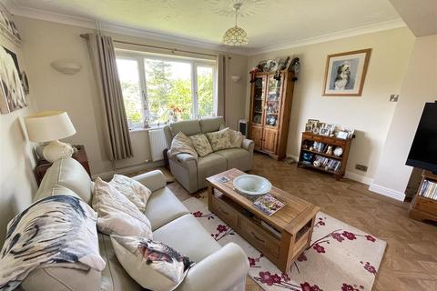 17 Hillside Drive, Gomeldon, Salisbury, SP4 6LF