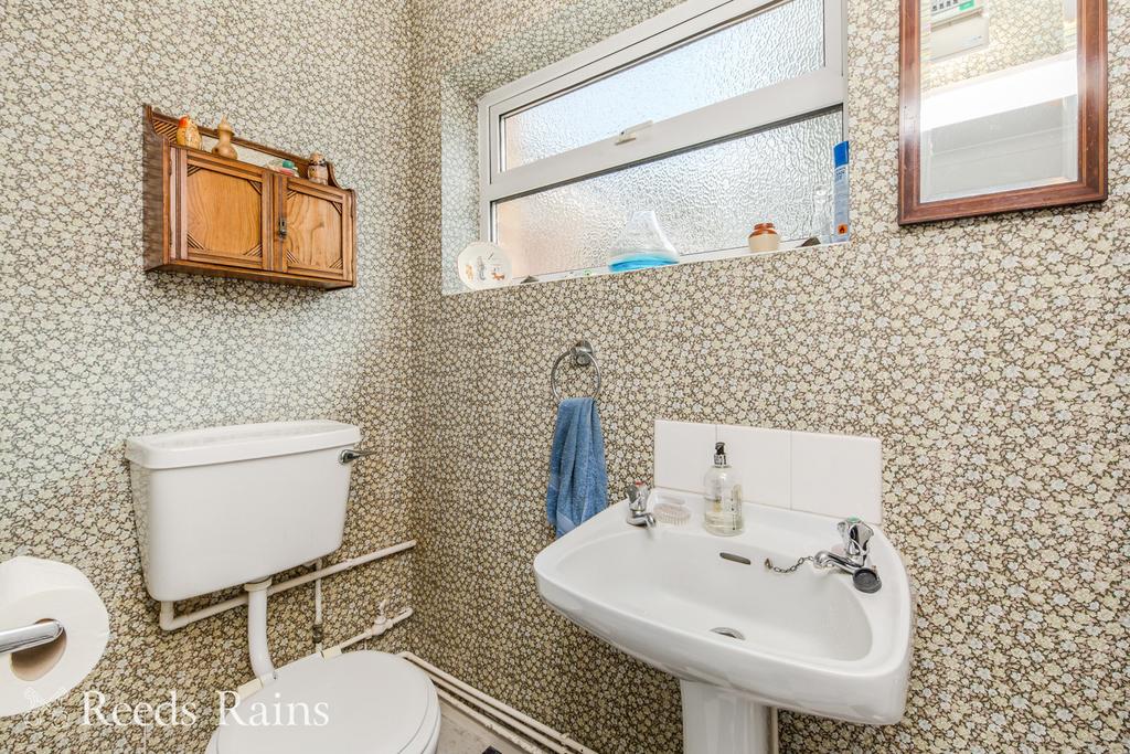 Cloakroom/ Wc