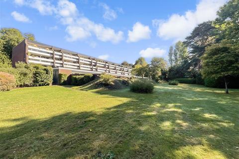 3 bedroom apartment for sale, Bancroft Court, Reigate, Surrey