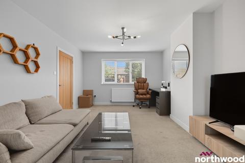 2 bedroom ground floor maisonette for sale, Gatwick View, Billericay, CM12