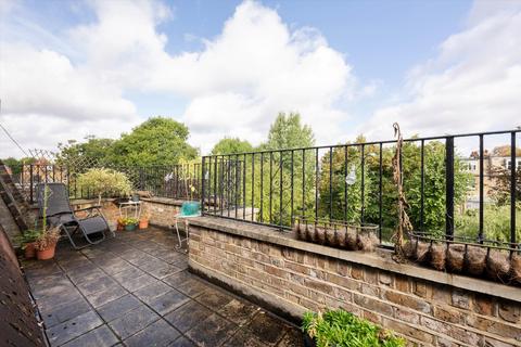2 bedroom flat for sale, Goldhurst Terrace, London, NW6