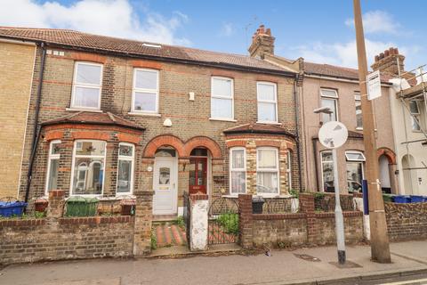 3 bedroom terraced house for sale, Clarence Road, Grays RM17