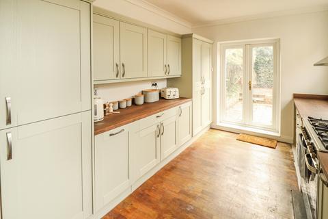 3 bedroom terraced house for sale, Clarence Road, Grays RM17