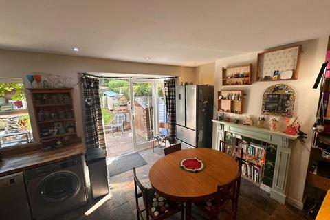25 Cresta Gardens, Nottingham, NG3 5GD