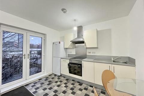 2 bedroom apartment to rent, Delta Point, Blackfriars Road, Salford
