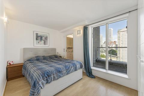 2 bedroom apartment for sale, Hutchings Street, London, E14