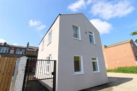 3 bedroom detached house for sale, Nottingham Road, Eastwood, Nottingham, Nottinghamshire, NG16 3AJ