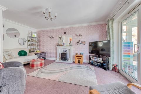 undefined, Broad Fleet Close, Oulton