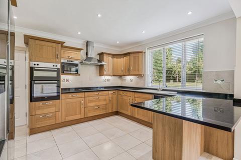 5 bedroom detached house for sale, The Grove, Chesham HP5