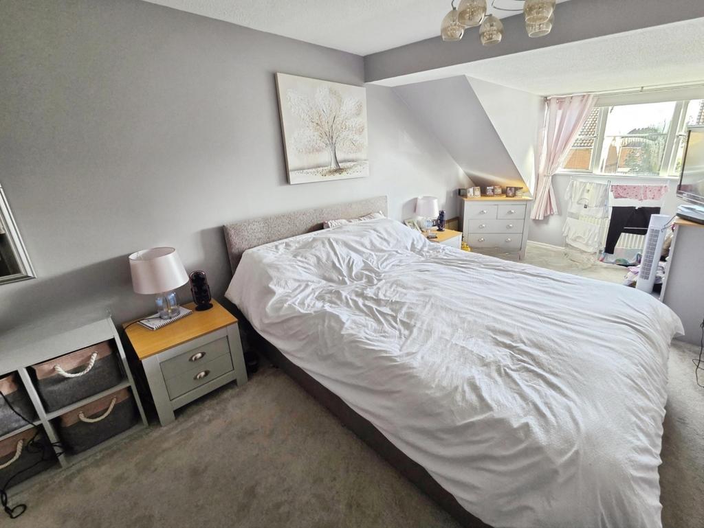 Pbox-bedroom-335026.jpg