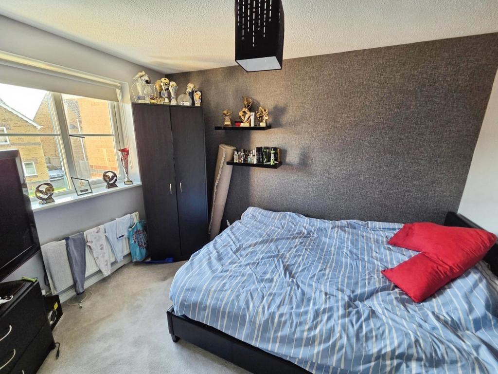 Pbox-bedroom-335026.jpg