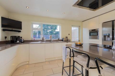 undefined, The Fairway, Maidenhead SL6