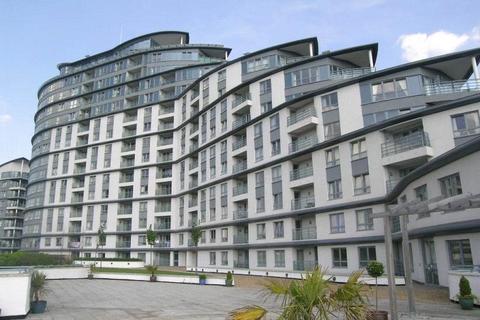 Station Approach, Surrey GU22