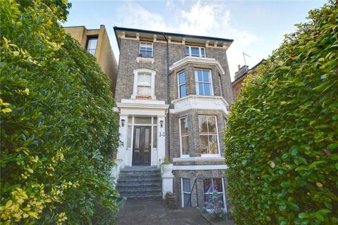 2 bedroom apartment for sale, Eliot Park, Lewisham, London, SE13