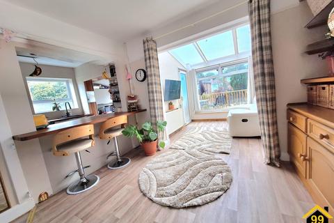 undefined, The Crescent, Newton, Cheshire West, CH2