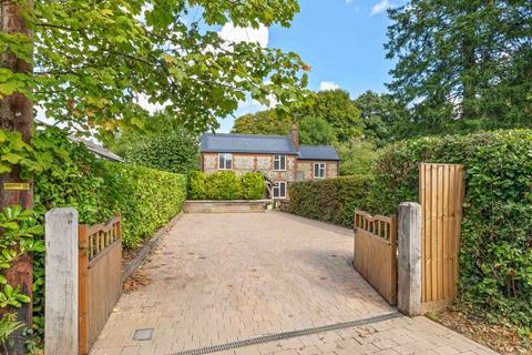 undefined, Amersham HP7