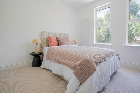 2 bedroom semi-detached house for sale, Stroude Road, Virginia Water