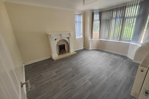4 bedroom detached house to rent, Holyhead Road, Coundon, Coventry, CV5