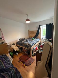 3 bedroom flat for sale, Wallwood Street, London E14