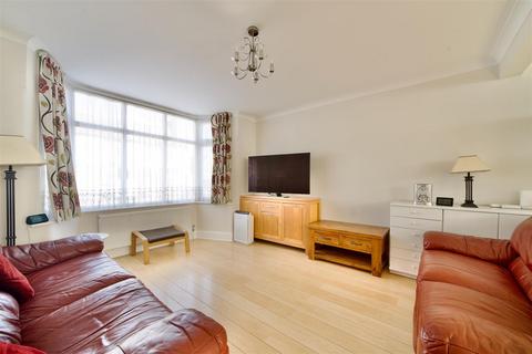 undefined, Salisbury Avenue, Barking IG11