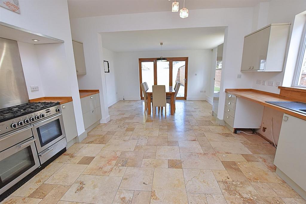 Living dining kitchen