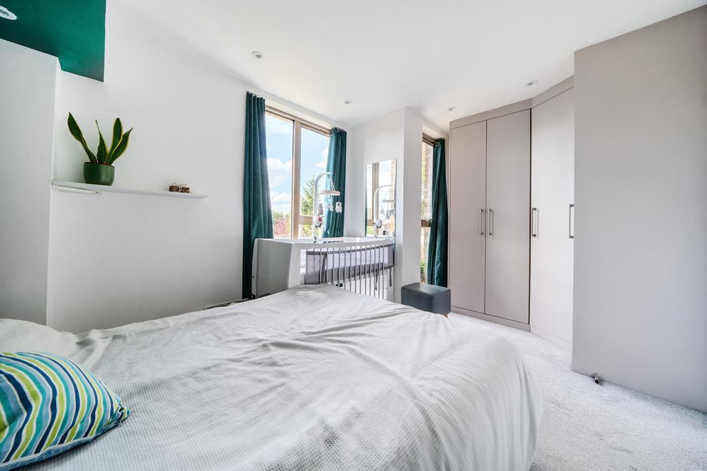 1348701-16-68bed3...