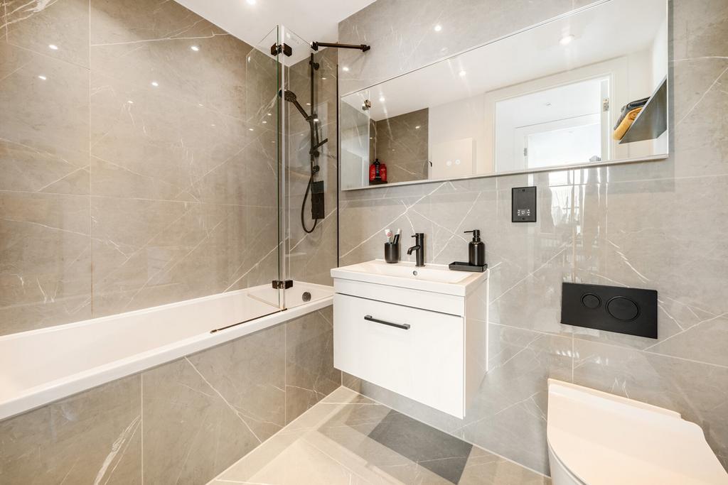 1348701-13-68bed2...