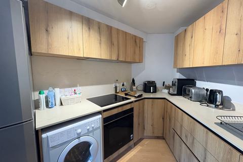 2 bedroom flat to rent, Edith Cavell Way, London, SE18