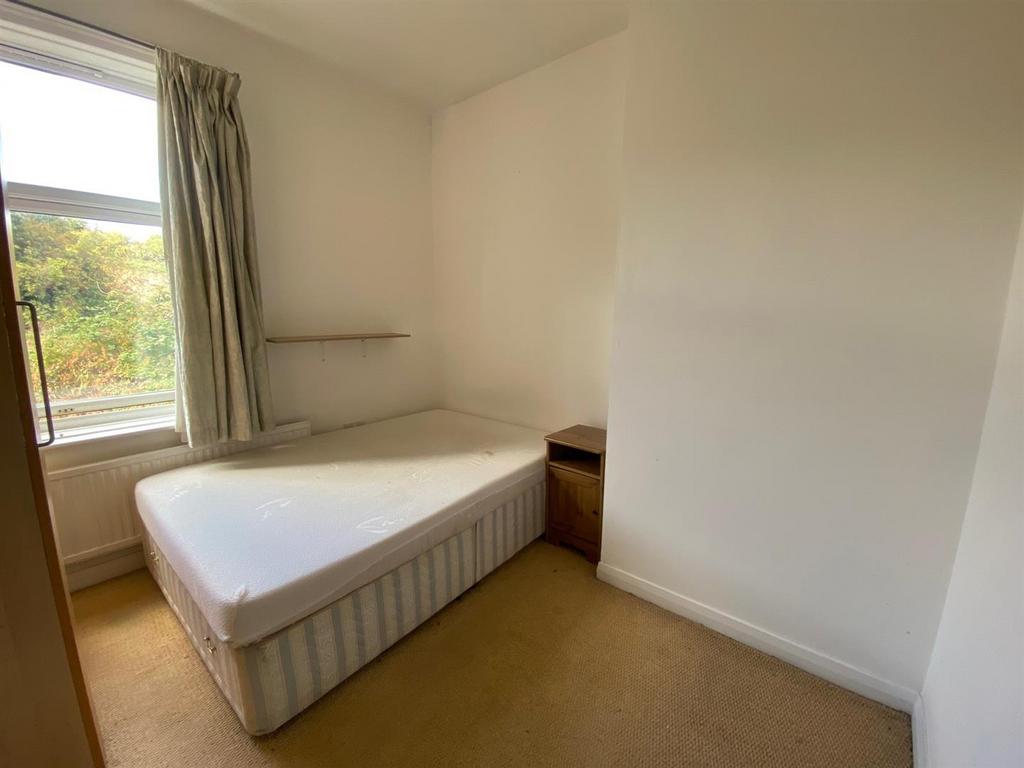 SECOND BEDROOM.jpg