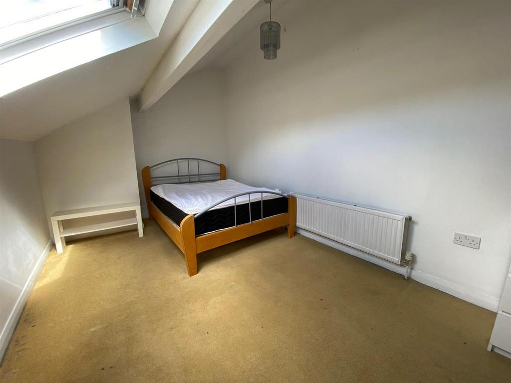 ATTIC ROOM.jpg