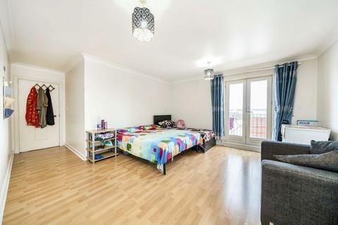 2 bedroom flat for sale, Homer Drive, London E14