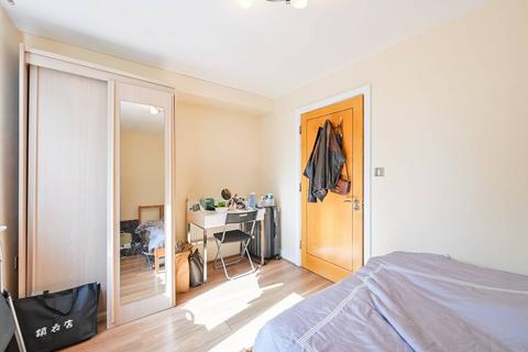 Sail Court, Docklands, London, E14