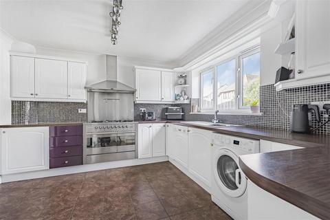 undefined, Kingsley Meade, Newquay TR8