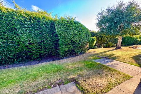 2 bedroom bungalow for sale, Yew Tree Drive, Cheshire CW5