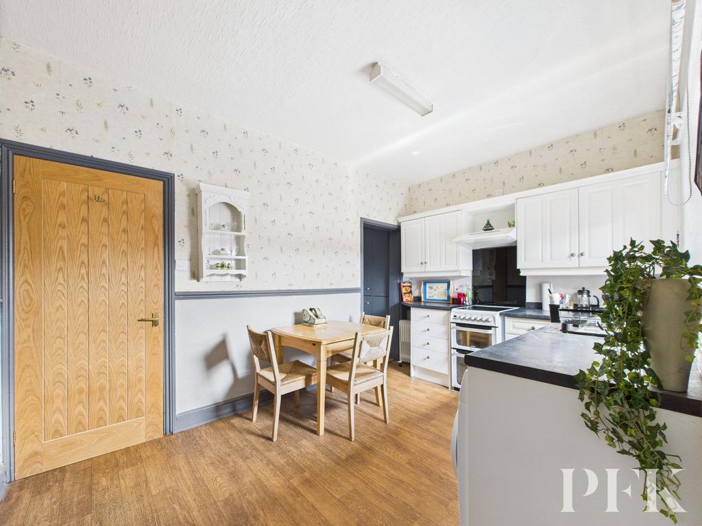 Kitchen/Dining