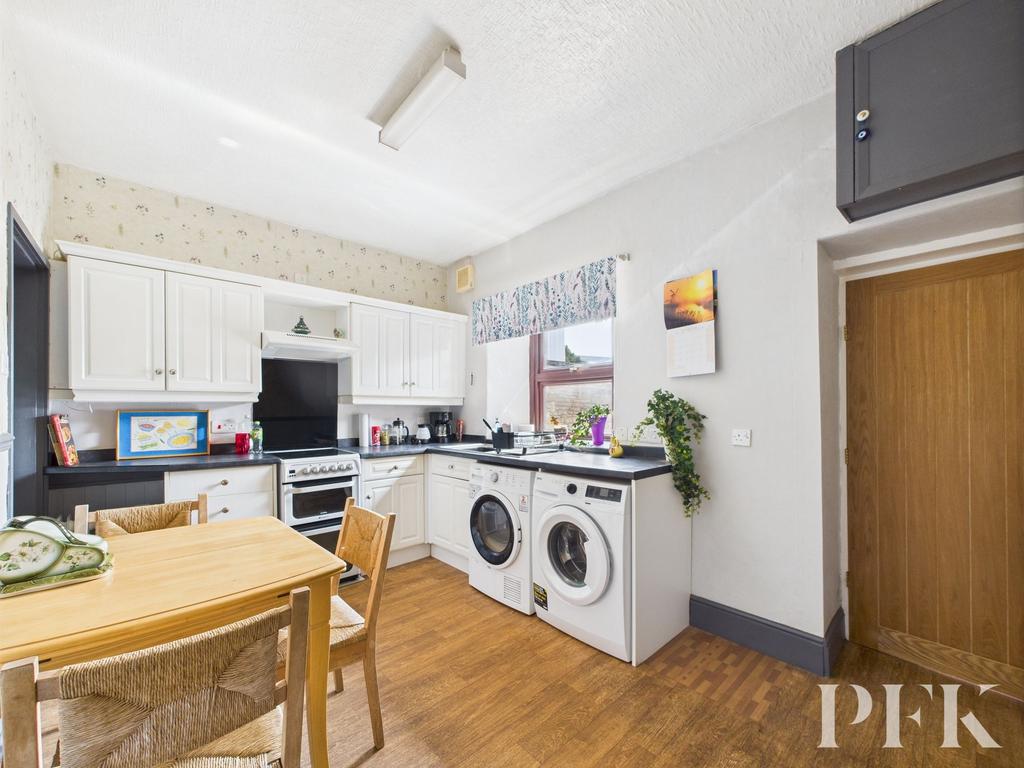Kitchen/Dining