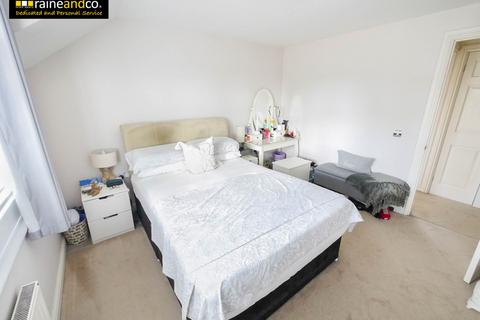 undefined, Cornerfield, Hatfield