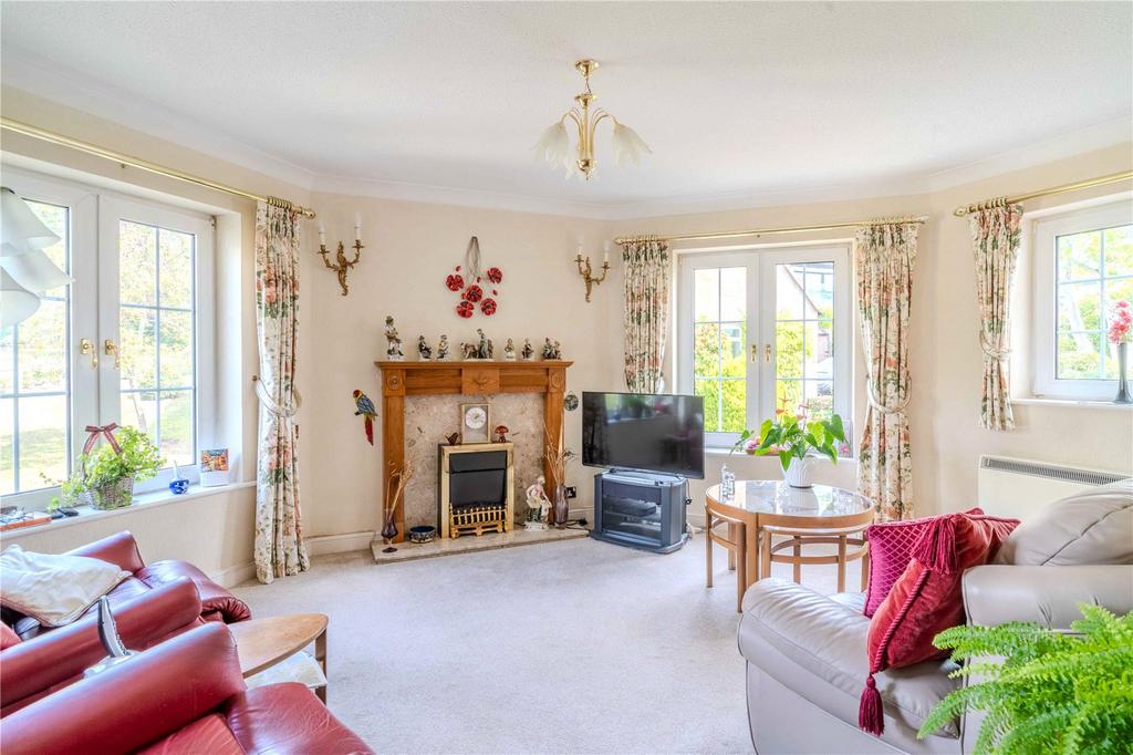 Sitting/Dining Room