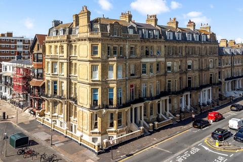 2 bedroom apartment for sale, Kings Gardens, Hove BN3