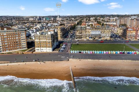 2 bedroom apartment for sale, Kings Gardens, Hove BN3