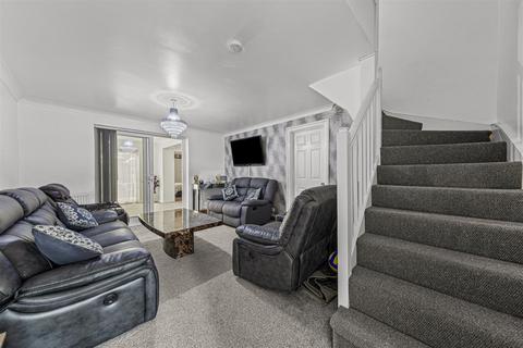 undefined, Valens Close, Milton Keynes MK8