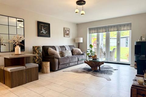undefined, 4 Upton Drive, Defford, Worcestershire.  WR8 9BF